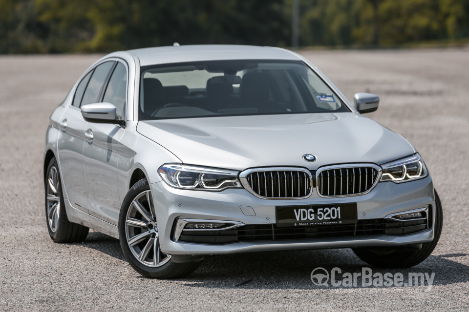 BMW 5 Series G30 (2017) Exterior