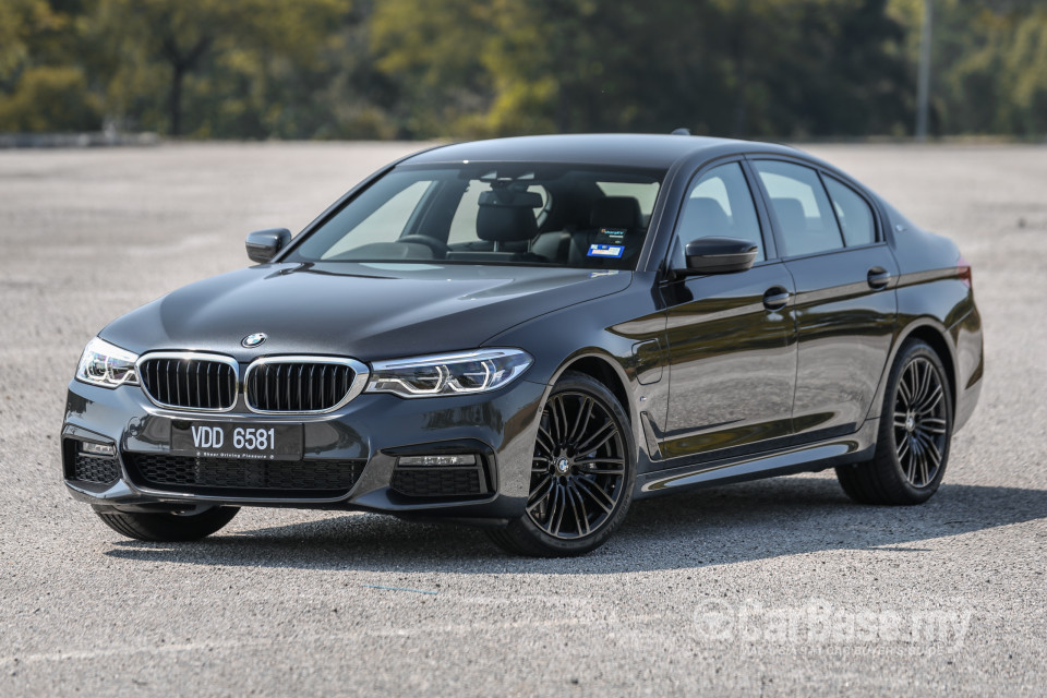 BMW 5 Series G30 (2017) Exterior