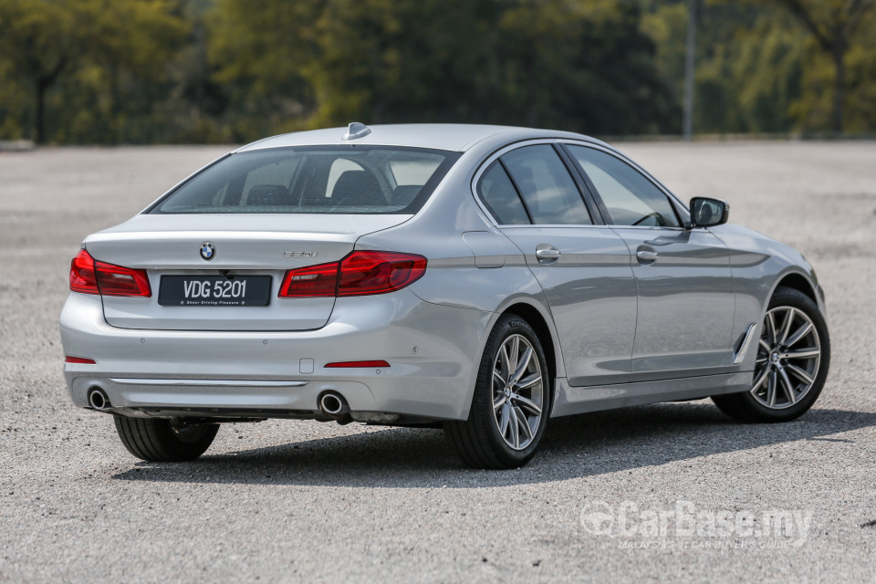 BMW 5 Series G30 (2017) Exterior