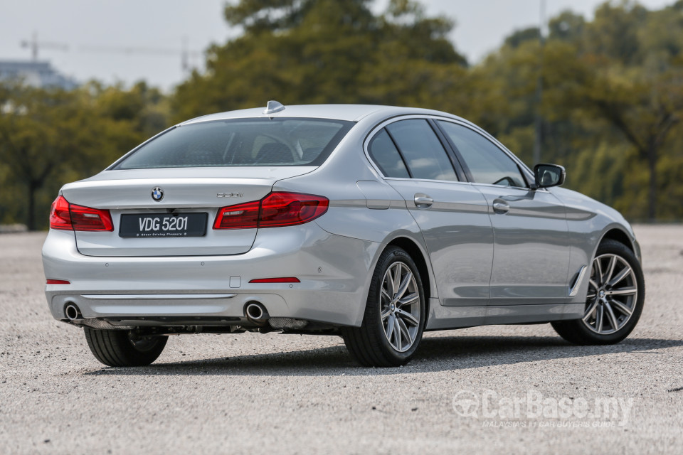 BMW 5 Series G30 (2017) Exterior