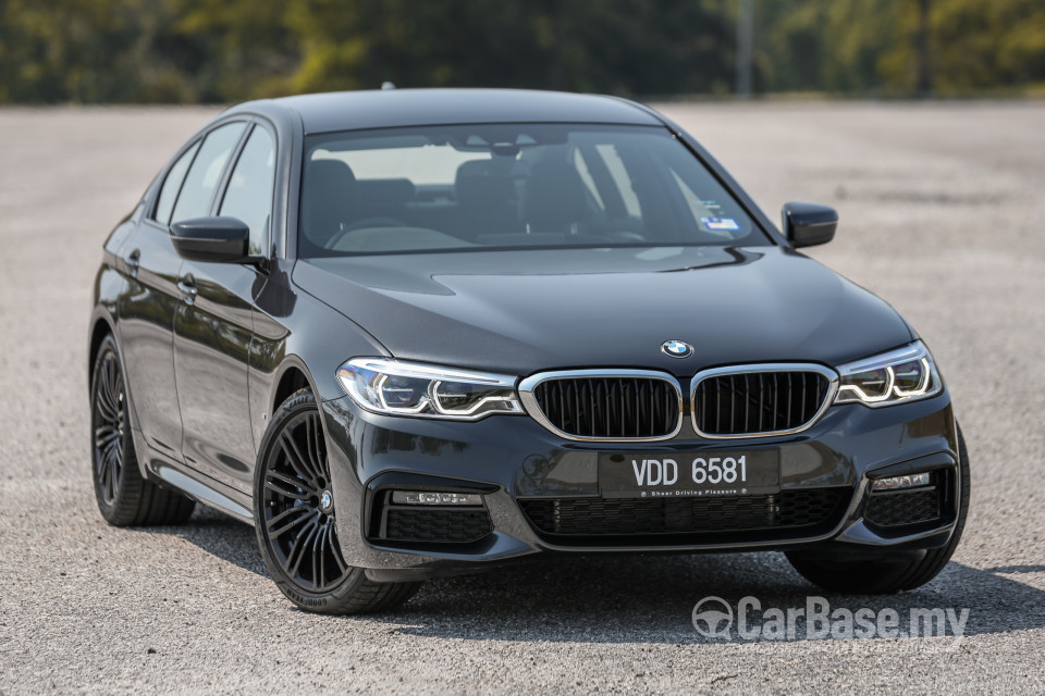 BMW 5 Series G30 (2017) Exterior