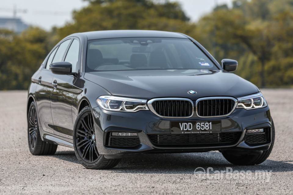 BMW 5 Series G30 (2017) Exterior