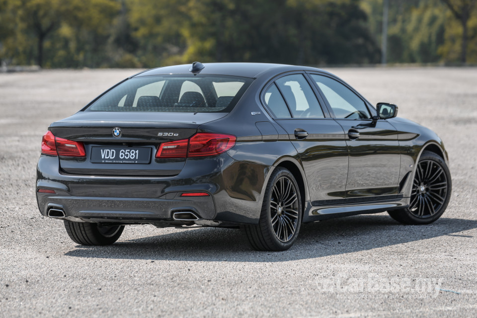 BMW 5 Series G30 (2017) Exterior