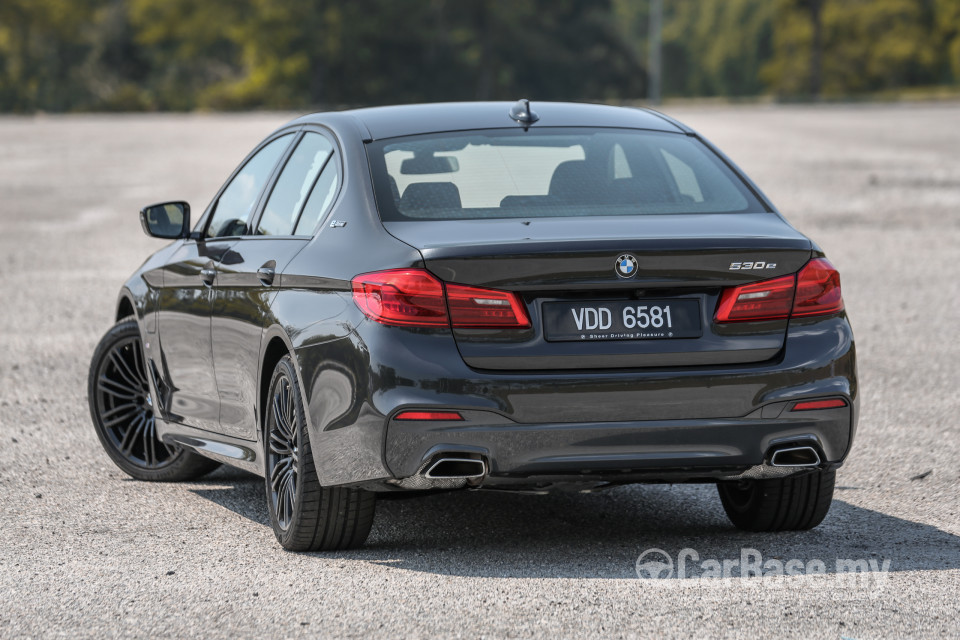 BMW 5 Series G30 (2017) Exterior