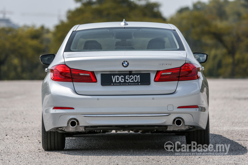 BMW 5 Series G30 (2017) Exterior