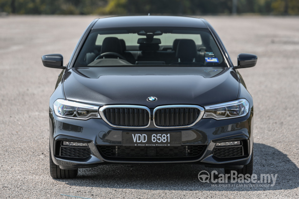 BMW 5 Series G30 (2017) Exterior