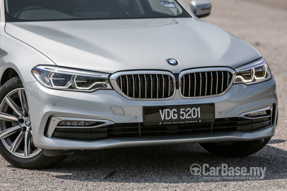 BMW 5 Series G30 (2017) Exterior