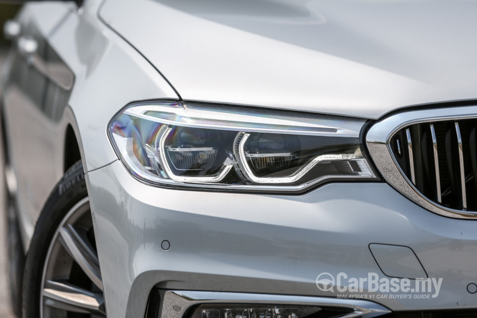 BMW 5 Series G30 (2017) Exterior