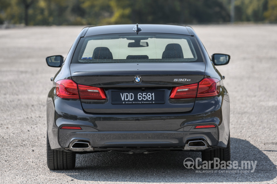 BMW 5 Series G30 (2017) Exterior