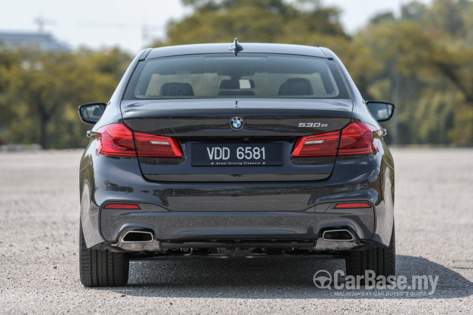 BMW 5 Series G30 (2017) Exterior