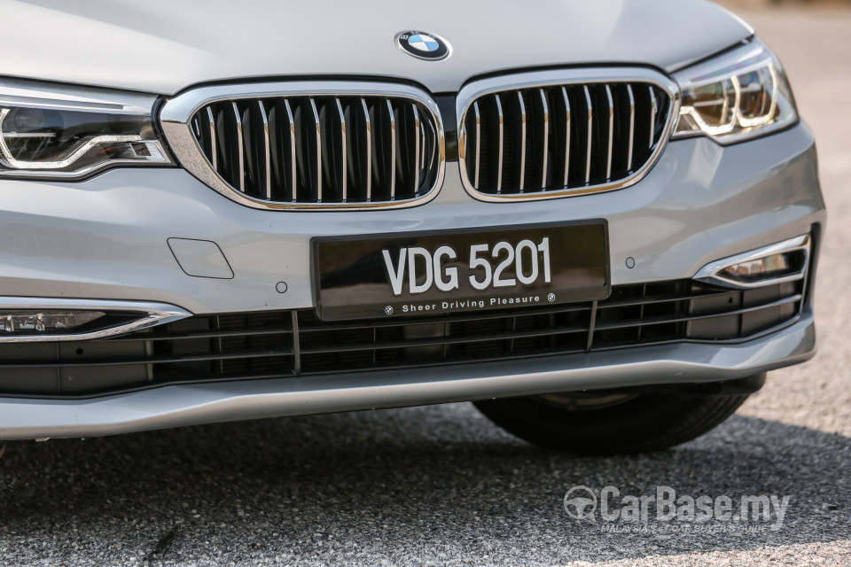 BMW 5 Series G30 (2017) Exterior