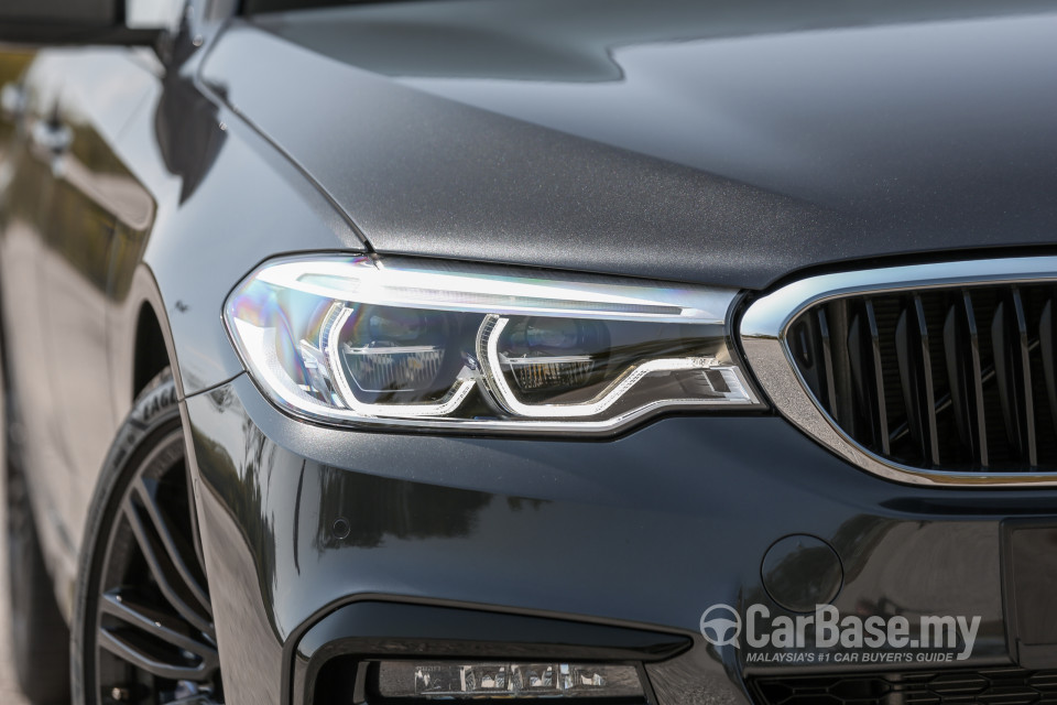 BMW 5 Series G30 (2017) Exterior