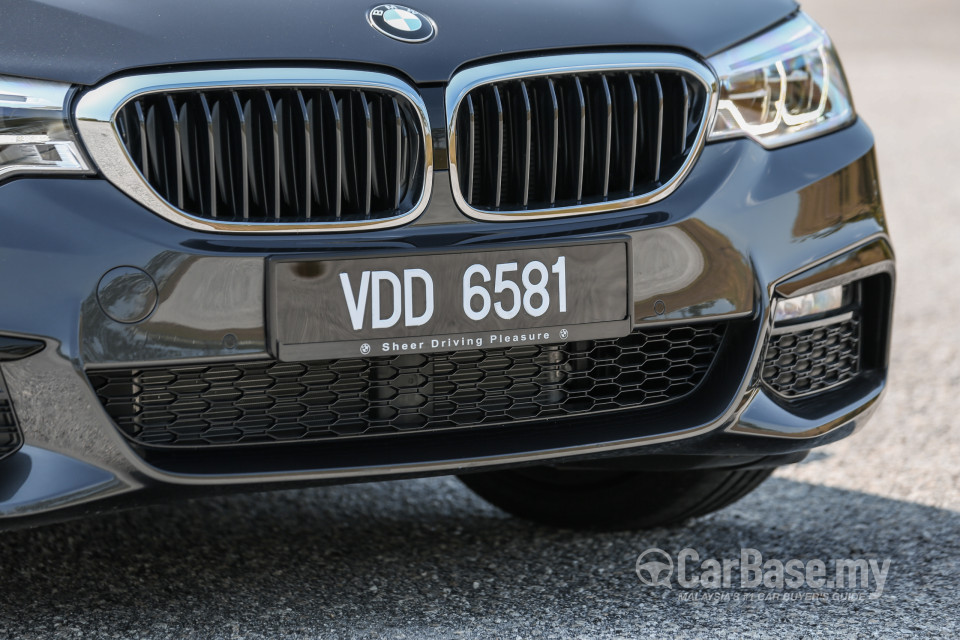 BMW 5 Series G30 (2017) Exterior
