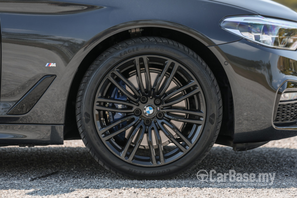 BMW 5 Series G30 (2017) Exterior