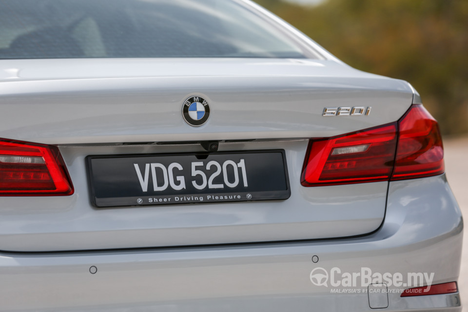 BMW 5 Series G30 (2017) Exterior