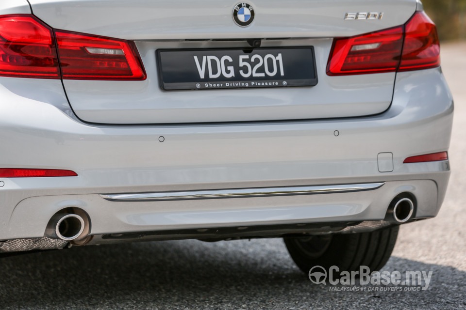 BMW 5 Series G30 (2017) Exterior