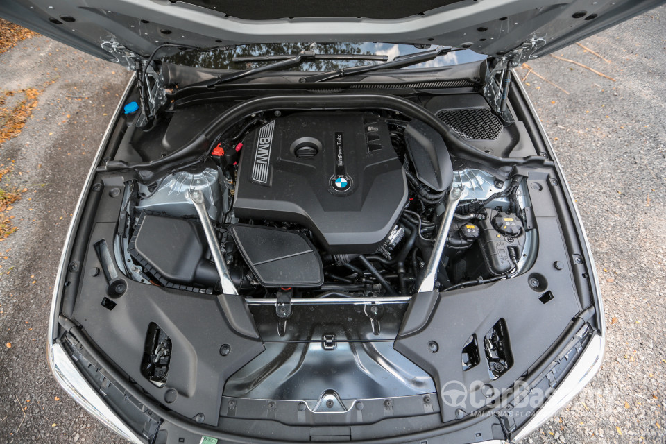 BMW 5 Series G30 (2017) Exterior