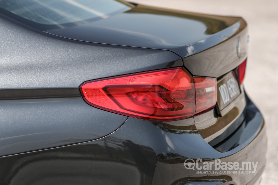BMW 5 Series G30 (2017) Exterior