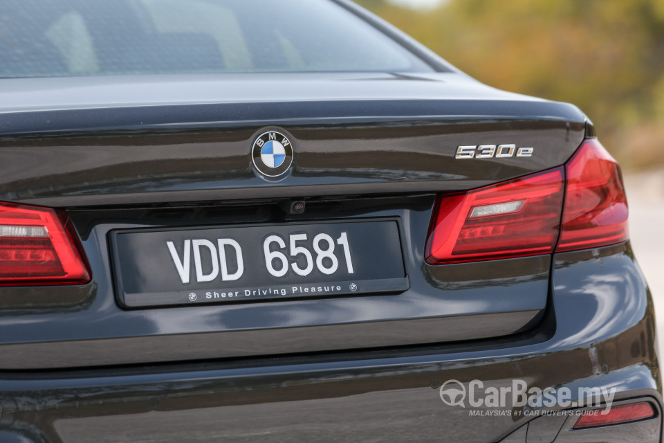 BMW 5 Series G30 (2017) Exterior