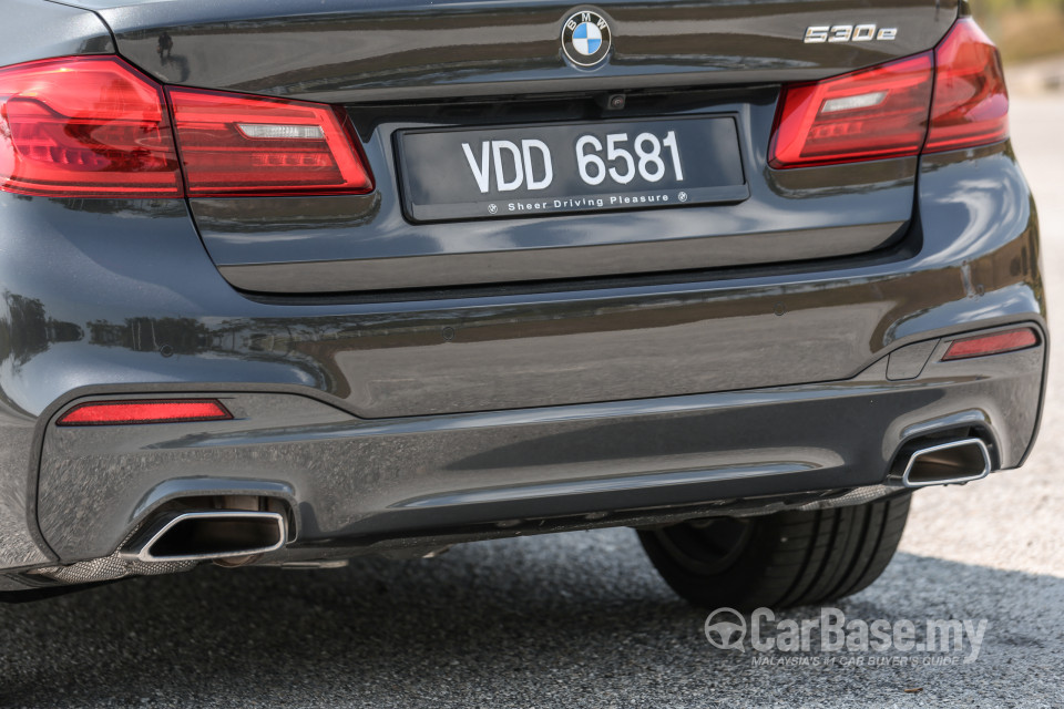 BMW 5 Series G30 (2017) Exterior