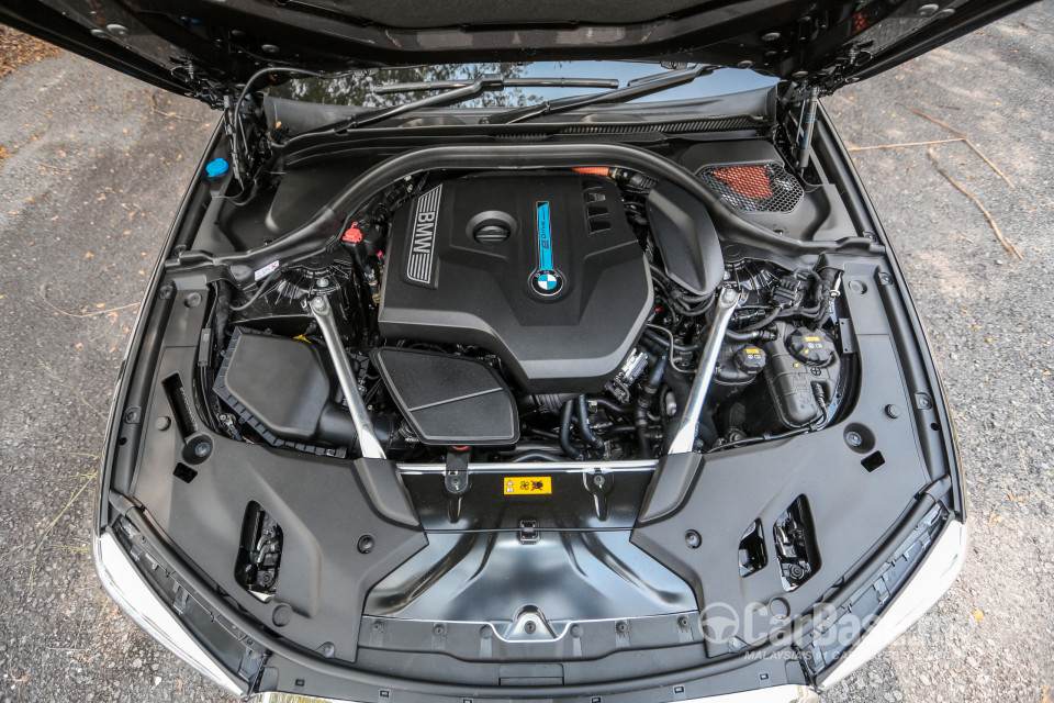 BMW 5 Series G30 (2017) Exterior
