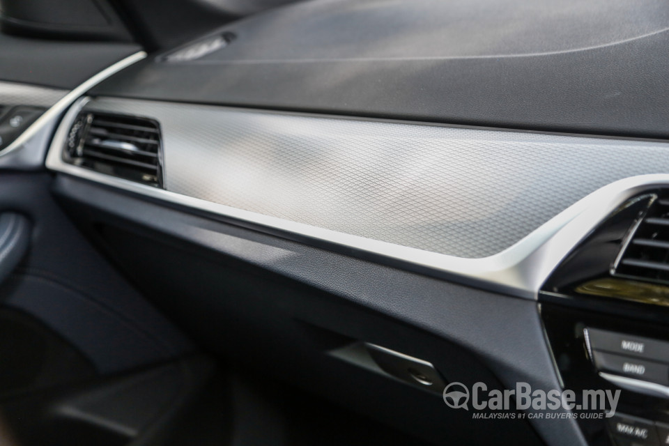 BMW 5 Series G30 (2017) Exterior
