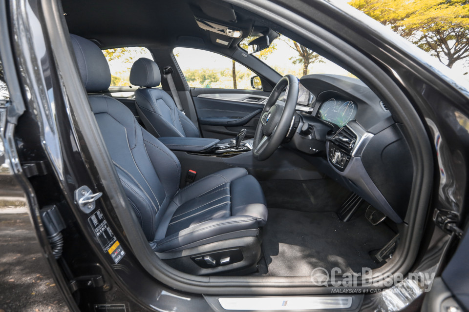 BMW 5 Series G30 (2017) Exterior