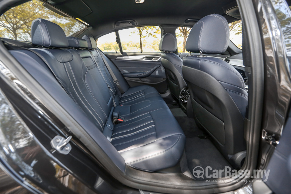 BMW 5 Series G30 (2017) Exterior