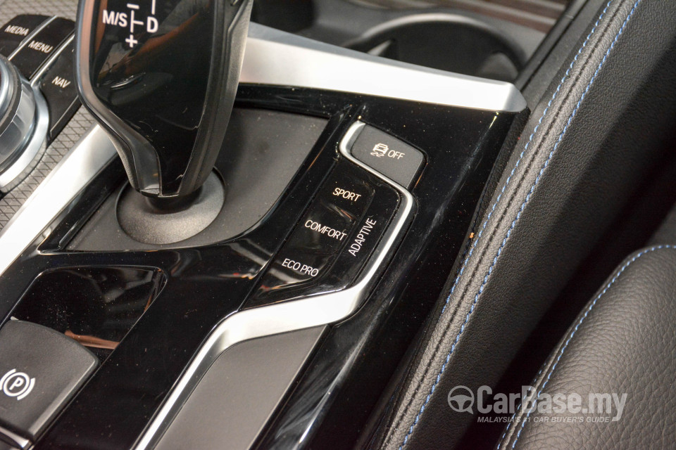 BMW 5 Series G30 (2017) Interior
