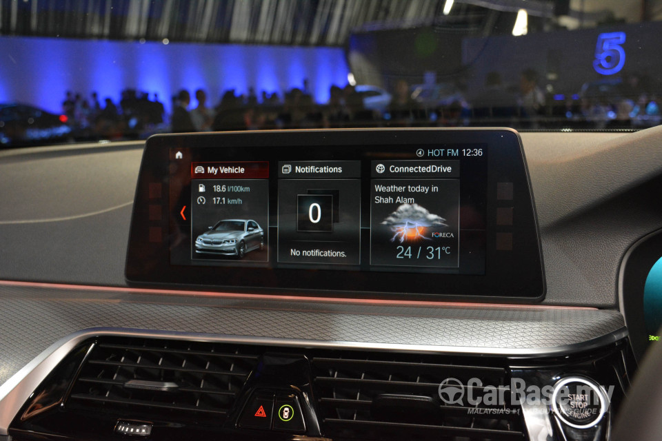 BMW 5 Series G30 (2017) Interior