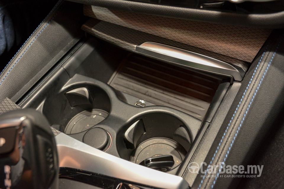 BMW 5 Series G30 (2017) Interior
