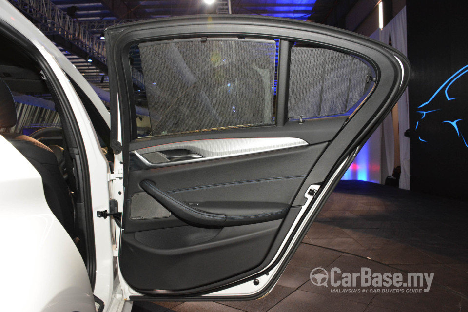 BMW 5 Series G30 (2017) Interior