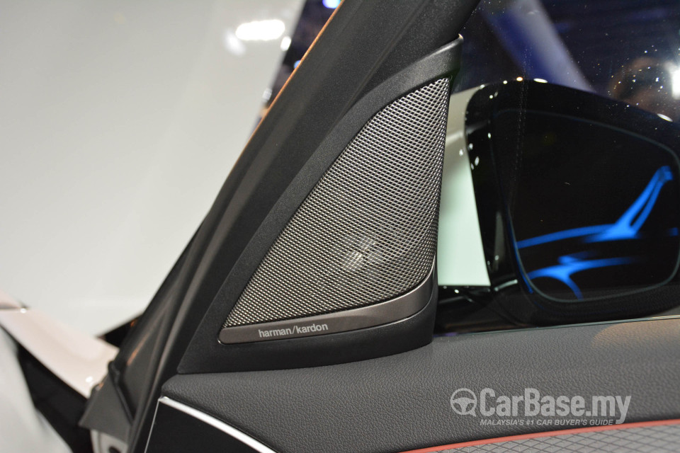 BMW 5 Series G30 (2017) Interior