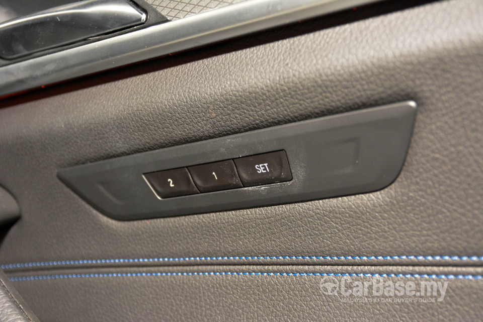 BMW 5 Series G30 (2017) Interior