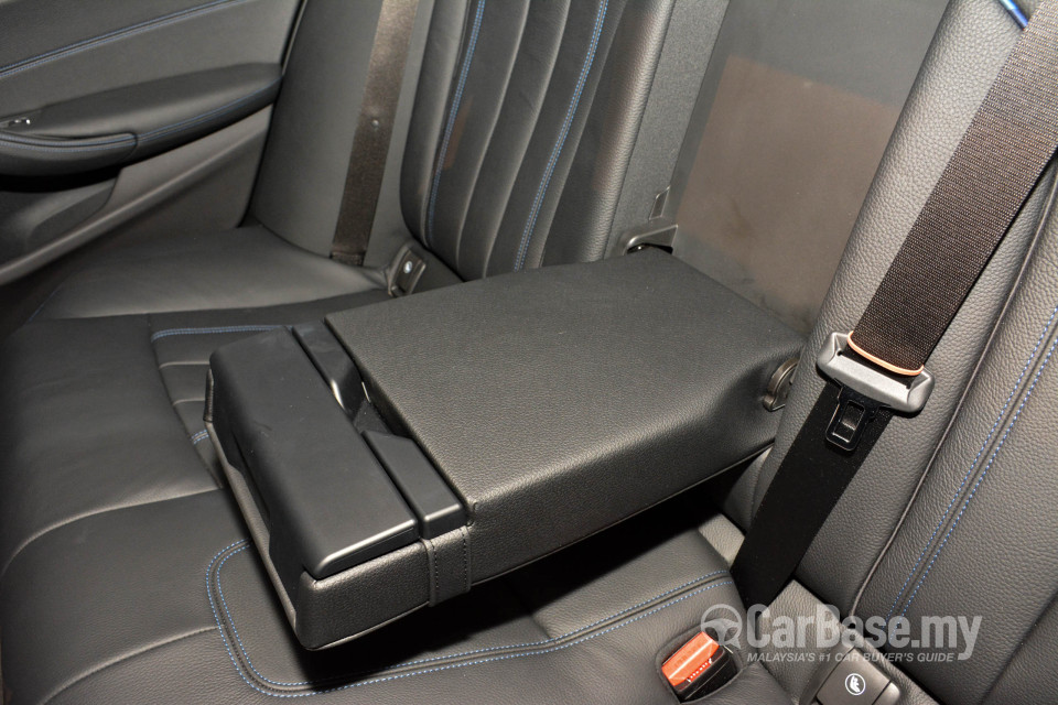 BMW 5 Series G30 (2017) Interior