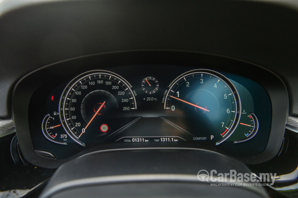 BMW 5 Series G30 (2017) Interior