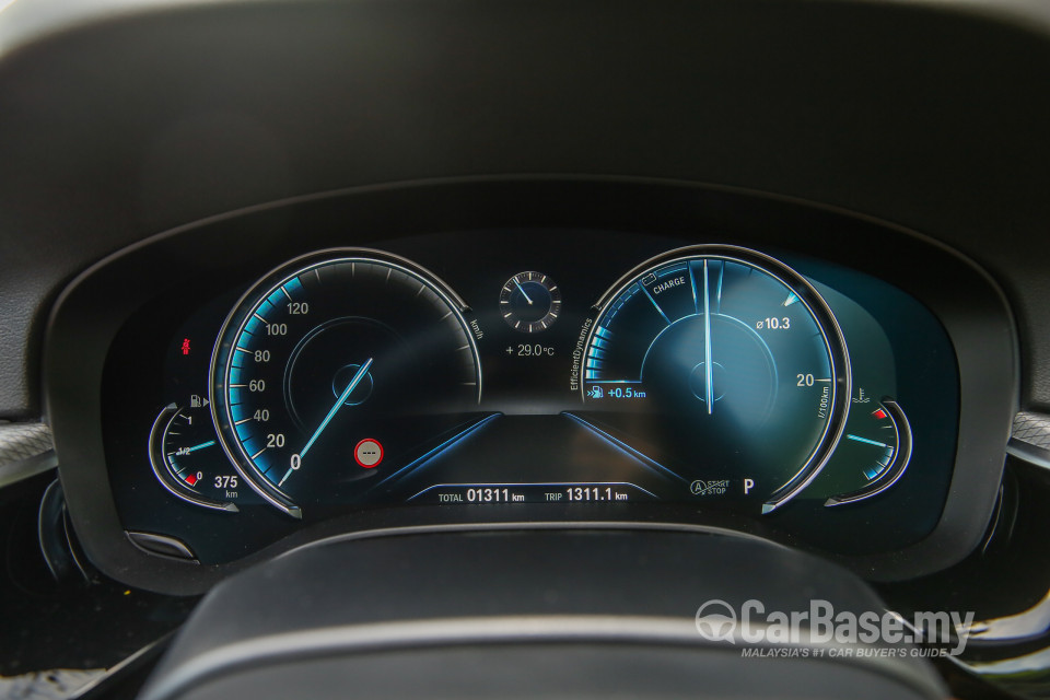 BMW 5 Series G30 (2017) Interior