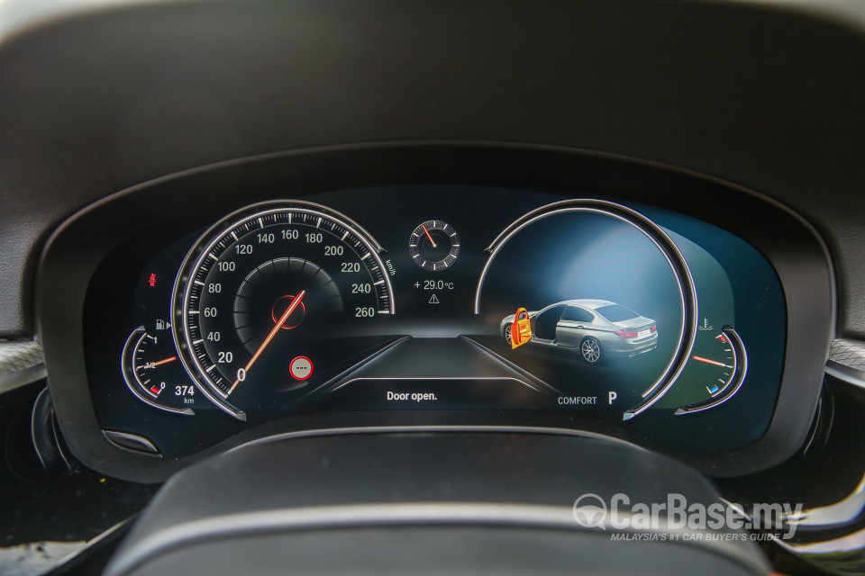 BMW 5 Series G30 (2017) Interior