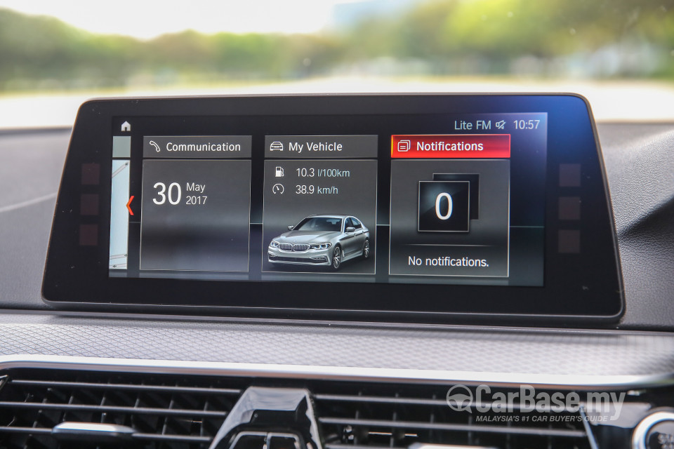 BMW 5 Series G30 (2017) Interior