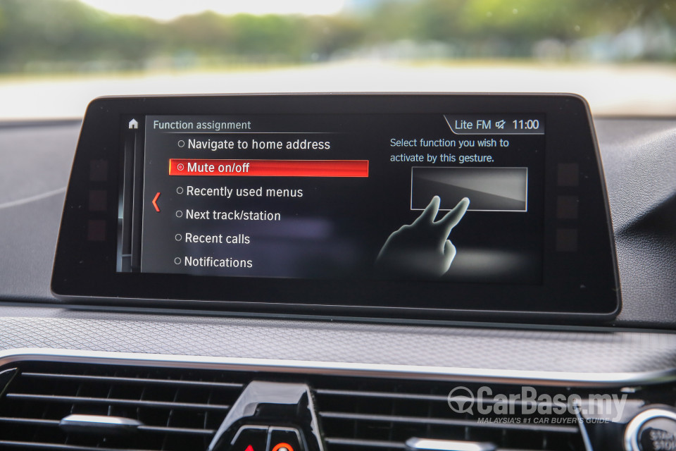 BMW 5 Series G30 (2017) Interior