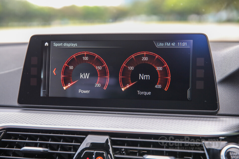 Perodua Aruz D38L (2019) Interior