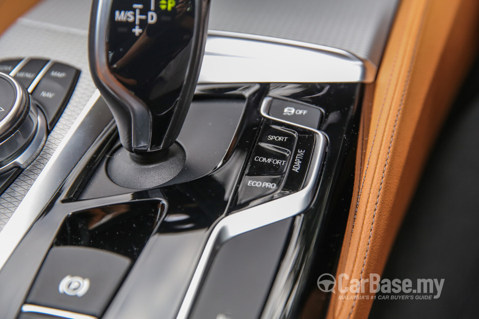 BMW 5 Series G30 (2017) Interior