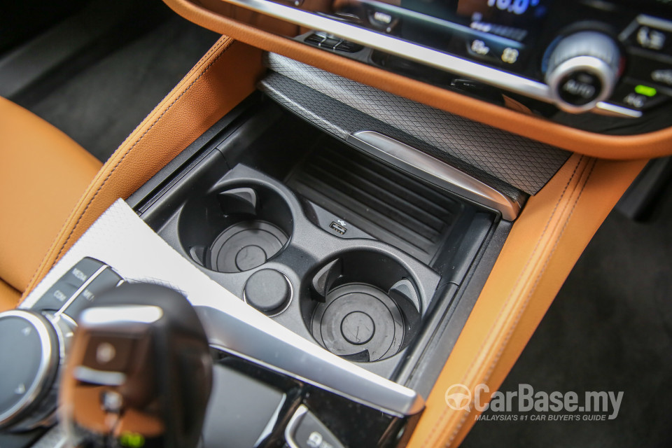 BMW 5 Series G30 (2017) Interior