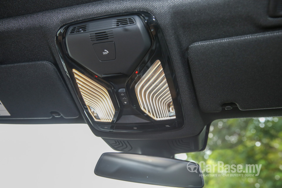BMW 5 Series G30 (2017) Interior