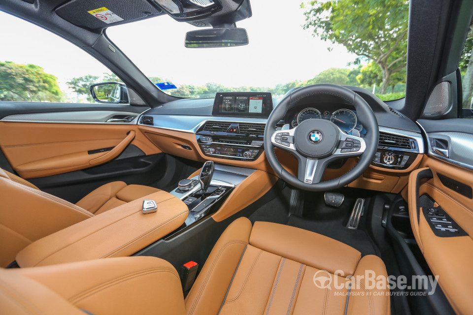 BMW 5 Series G30 (2017) Interior