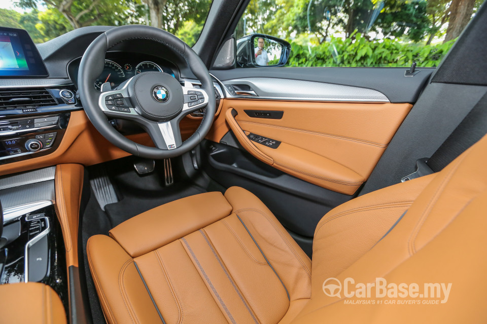 BMW 5 Series G30 (2017) Interior