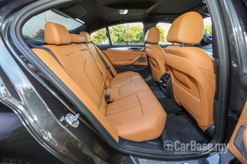 BMW 5 Series G30 (2017) Interior