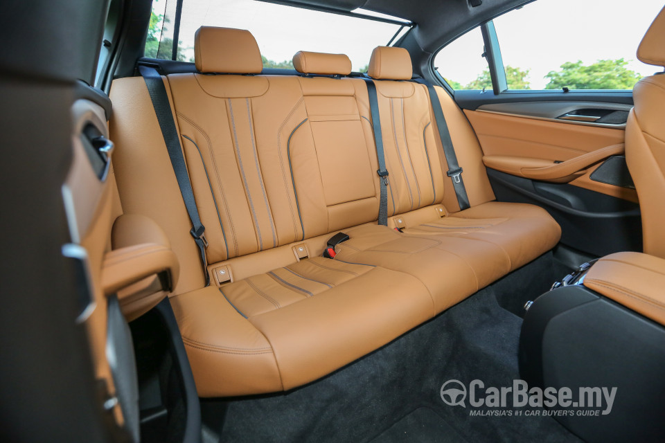 BMW 5 Series G30 (2017) Interior