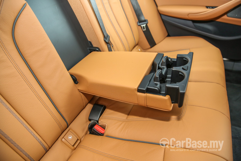 BMW 5 Series G30 (2017) Interior