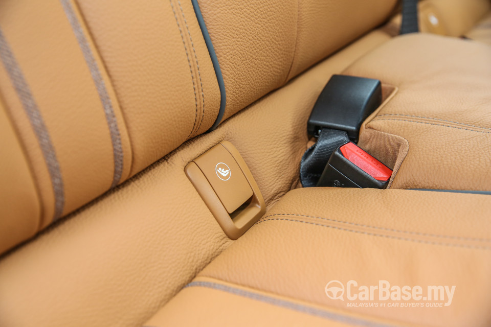 BMW 5 Series G30 (2017) Interior